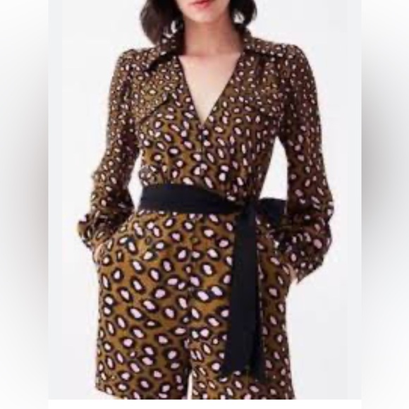 DVF ELLA CREPE LEOPARD BELTED ROMPER - Picture 2 of 6